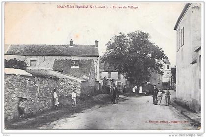 MAGNY LES HAMEAUX - Entrée du Village