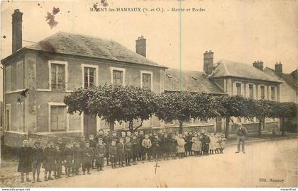 MAGNY LES HAMEAUX Mairie et écoles