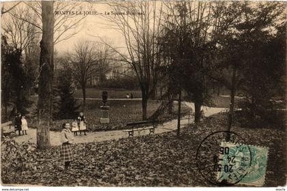 CPA MANTES-la-JOLIE - Le Square BRIEussel (102868)