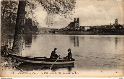 CPA MANTES-la-JOLIE Vue vers la Ville (1385546)