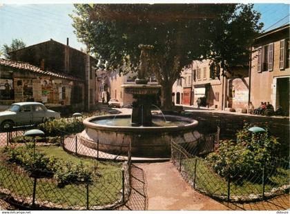 13 - Marignane - La Fontaine - Automobiles - CPM - Voir Scans Recto-Verso