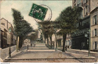 CPA MELUN Monument Pasteur (806297)