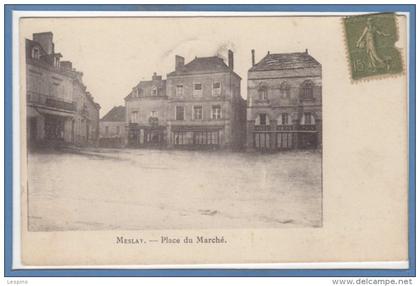 53 - MESLAY du MAINE --  Place du Marché