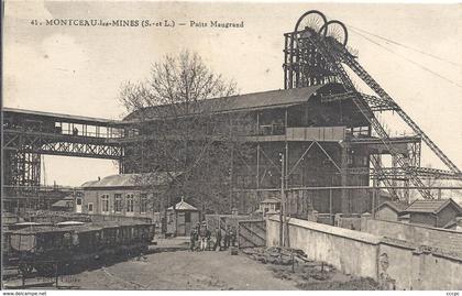 CPA Montceau-les-Mines Puits Maugrand