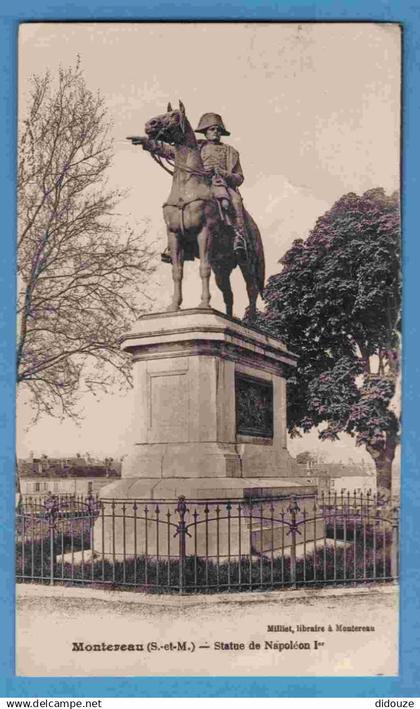 77 - Montereau - Statue de Napoléon 1er - Ecrite