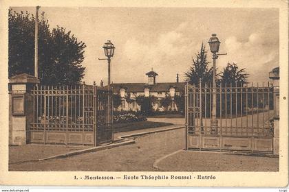 CPA Montesson Ecole Théophile Roussel  Entrée