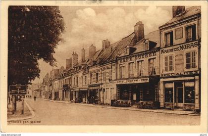 CPA MONTOIRE-sur-le-LOIR - Place Clemenceau cote Ouest (128054)