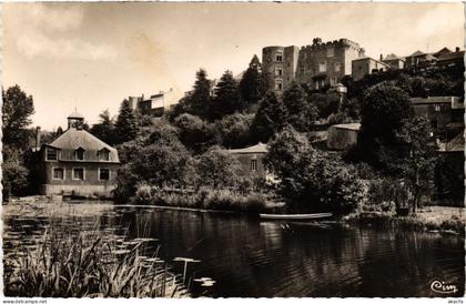 CPA Montrevault Usine Electrique et le Chateau (1279714)