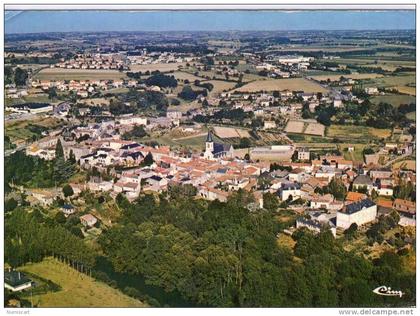 CPM.... MONTREVAULT BELLE VUE AERIENNE