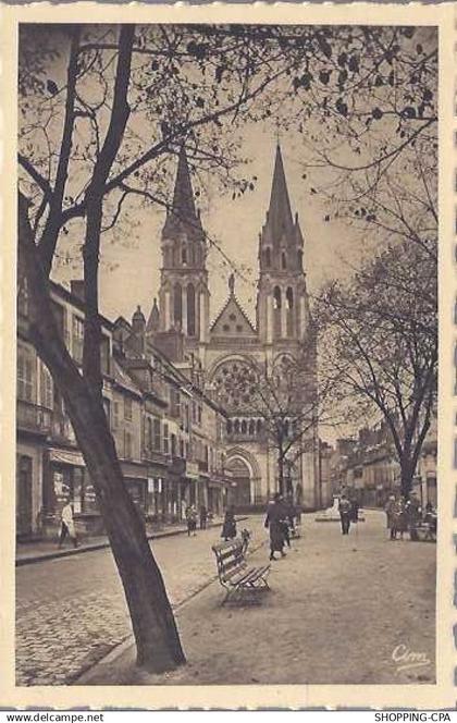 03 - Moulins - le sacre coeur