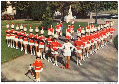 MOULINS MAJORETTES DU COMITE DES FETES