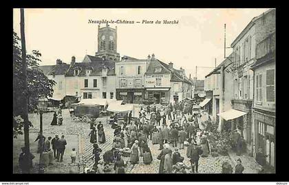 78 - Neauphle le Château - Place du Marché - Animée - CPA - Voir Scans Recto-Verso