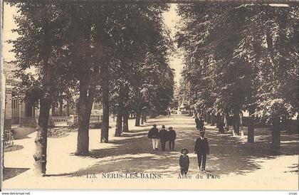 CPA Neris-les-Bains Allée du Parc