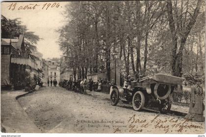 CPA NÉRIS-les-BAINS - Station des voitures (125522)