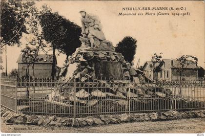 CPA NEUILLY-sur-MARNE - Monument aux Morts (Guerre 1914-1918) (124238)