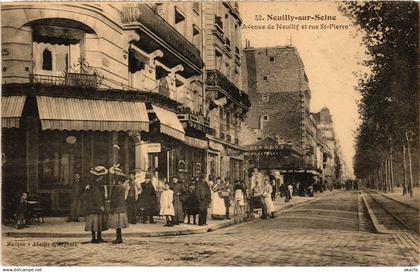 CPA Neuilly-sur-Seine Avenue de Neuilly Rue St-Pierre (1391445)