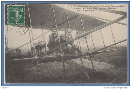 58 - NEVERS --  Aviation --  Aérodrome du peuplier - seul - Le départ sur biplan  de l'aviateur Daillens