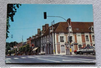 Cpm 1989, Noailles, carrefour de la RN1, Oise 60