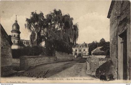 CPA NOGENT-le-ROI-Rue du Pont des Demoiselles (28691)