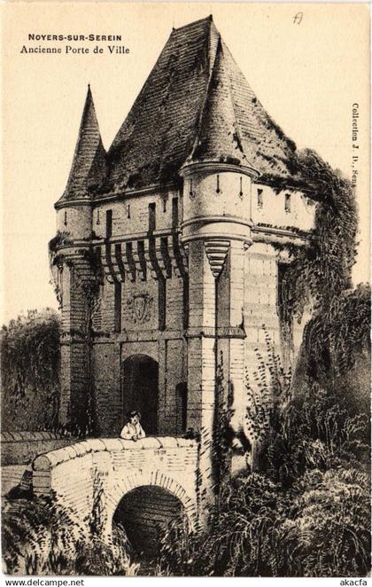 CPA NOYERS-sur-SEREIN - Ancienne Porte de Ville (658308)