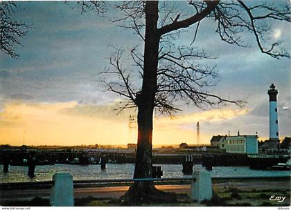 14 - Ouistreham - Riva Bella - Crépuscule sur l'Ecluse - Phare - Flamme Postale de Ouistreham Riva Bella - CPM - Voir Sc