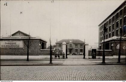 75 - PARIS - arrondissement 17 - Caserne Bessières - Infanterie - carte photo -