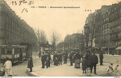 PARIS 18 eme arrondissement  boulevard Barbes Rochechouard  TRAMWAY