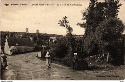 CPA PERROS-GUIREC - L'Arrivée Route de LANNION (104342)