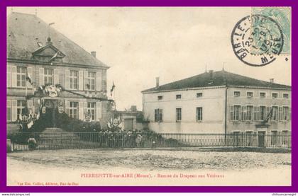 * PIERREFITTE SUR AIRE - Remise du Drapeau aux Vétérans - Animée - Edit. Vve Em. COLLOT - 1905