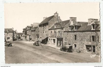 Pléneuf Val André (22 - Côtes d'Armor)  la place de Lourmel