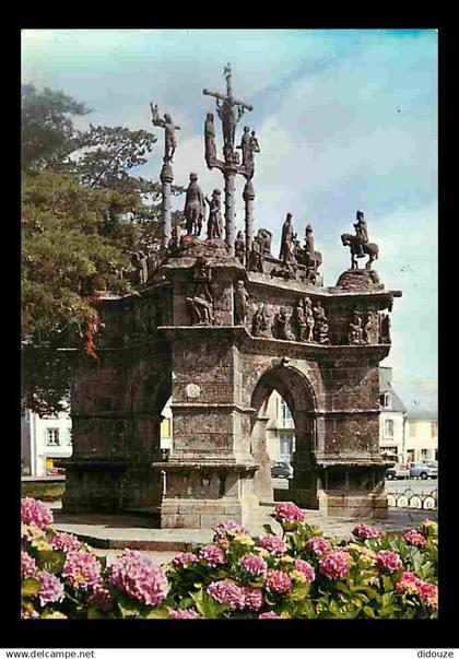 29 - Pleyben - Le Calvaire Breton - Fleurs - Voir Scans Recto Verso