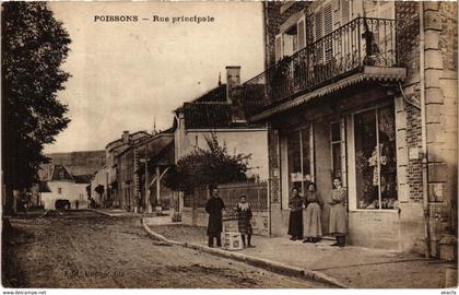 CPA POISSONS - Rue principale (995379)