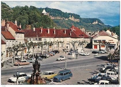 CPSM Poligny - La Place Nationale - voitures anciennes