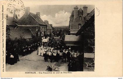 CPA PONTMAIN - Une Procession un jour de Fete-Dieu (192683)