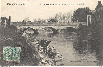 CPA Pontorson Le Lavoir et le Pont