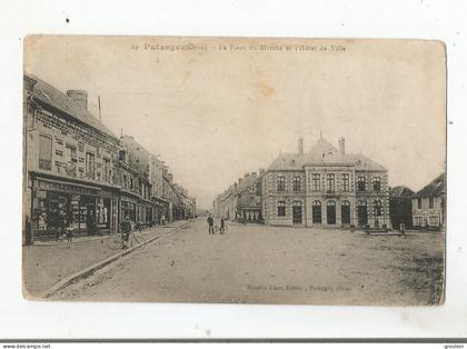 PUTANGES (ORNE) 29 LA PLACE DU MARCHE ET L'HOTEL DE VILLE (CHAPELLERIE LISOT ET AUTRES COMMERCES)