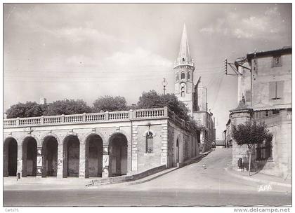 Puylaurens 81 - Halle et clocher