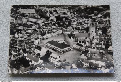 E840, Cpm, Quimperlé, vue aérienne, place saint Michel, les halles, l'église, Finistère 29