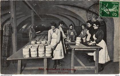 CPA ROQUEFORT - Interieur des Caves (109748)