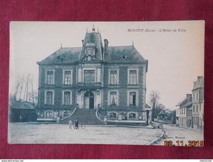 CPA - Routot - L'Hôtel de Ville