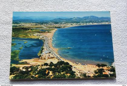 saint Aygulf, vue aérienne, la plage de la Galiote, au loin Fréjus, Var