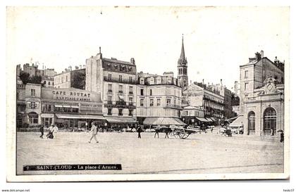 Saint Cloud - La place d'Armes