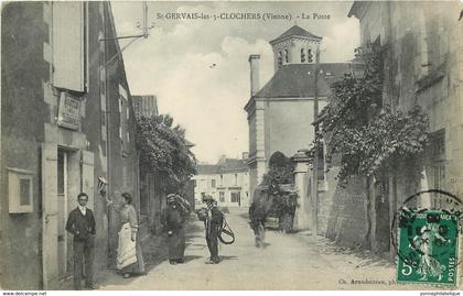 86 - Vienne - SAINT-GERVAIS-LES-TROIS-CLOCHERS - la poste -