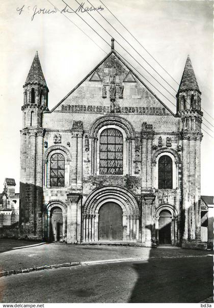 79 SAINT JOUIN DE MARNES ABBATIALE