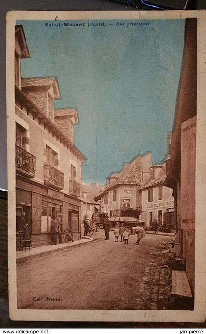 Saint-Mamet (Cantal) - Rue principale