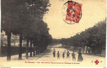 Carte Postale ANCIENNE de SAINT  MANDE - Boulevard Carnot