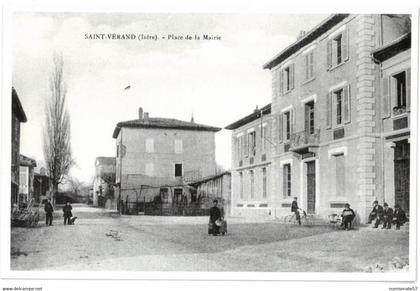 CP SAINT VERAND - Place de la Marie - ( Repro - Le Village en 1905 - Tirage 1000 Ex. )