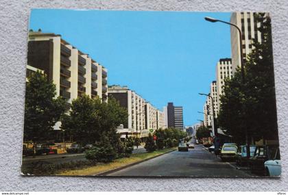 Cpm, Sarcelles, avenue du 8 mai 1945, Val d'Oise 95