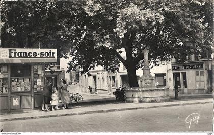 CPSM Sartrouville La Place Nationale