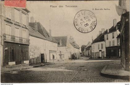 CPA SAULIEU - Place des Terreaux (115887)